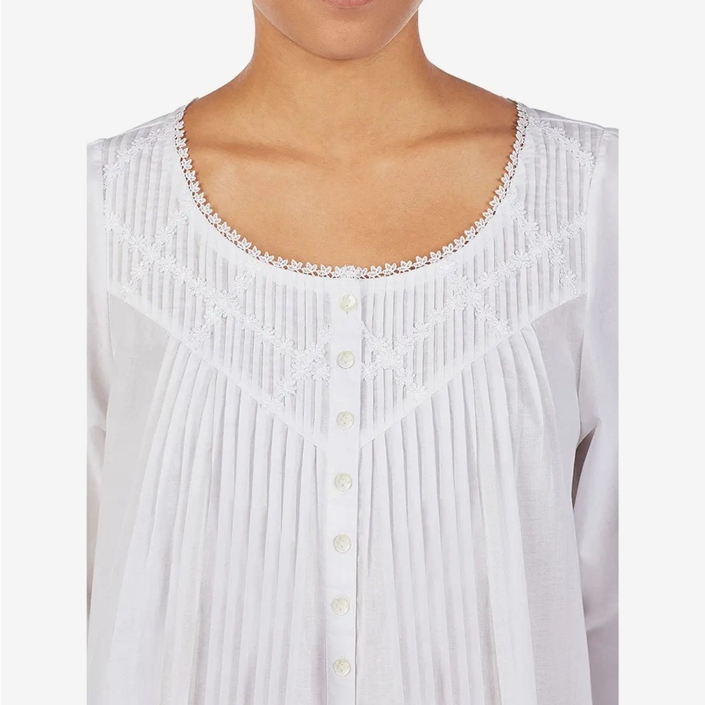 Eileen West White Long Sleeve Nightgown - Picture 2 of 16